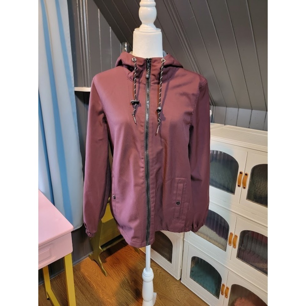 Women's NOMAD Rain Jacket - Size Small